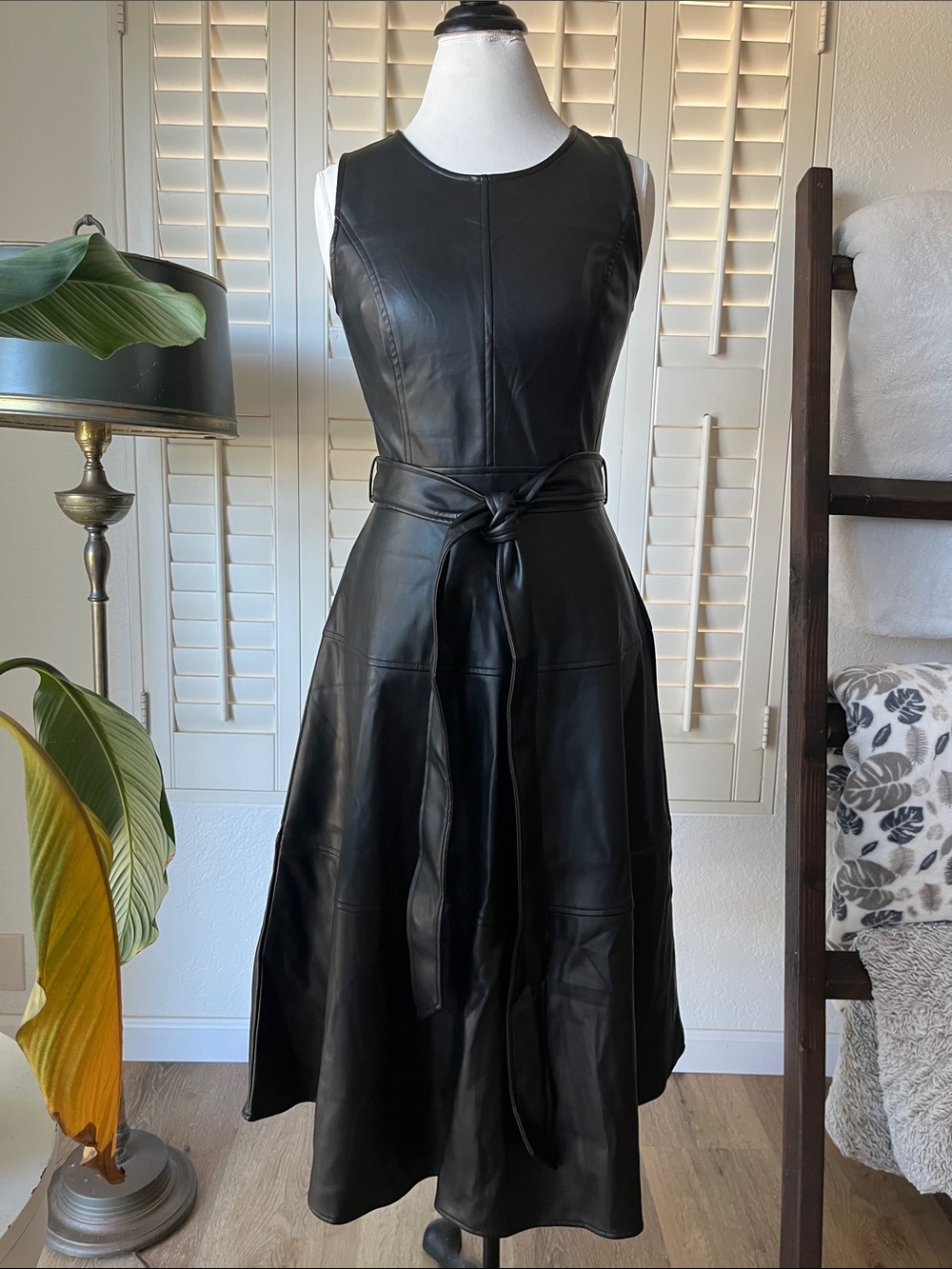 Fashion Black Faux Leather Belted Sleeveless Midi Dress Size Small